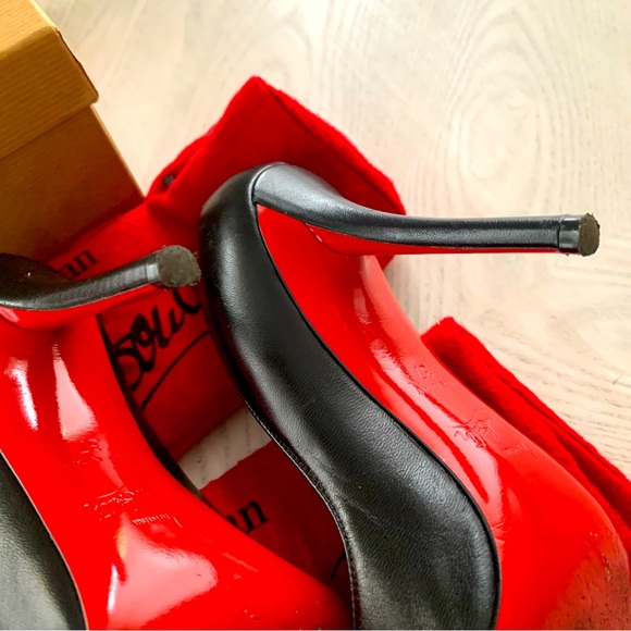 Christian Loubotutin Apostrophy Leather Pointed Red Sole Pump size 37 Black - Picture 8 of 10
